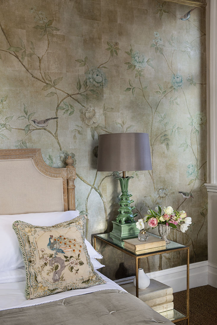 Chinoiserie wallpaper hires stock photography and images  Alamy